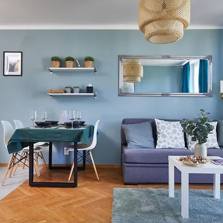 Park Mirowski Apartment *